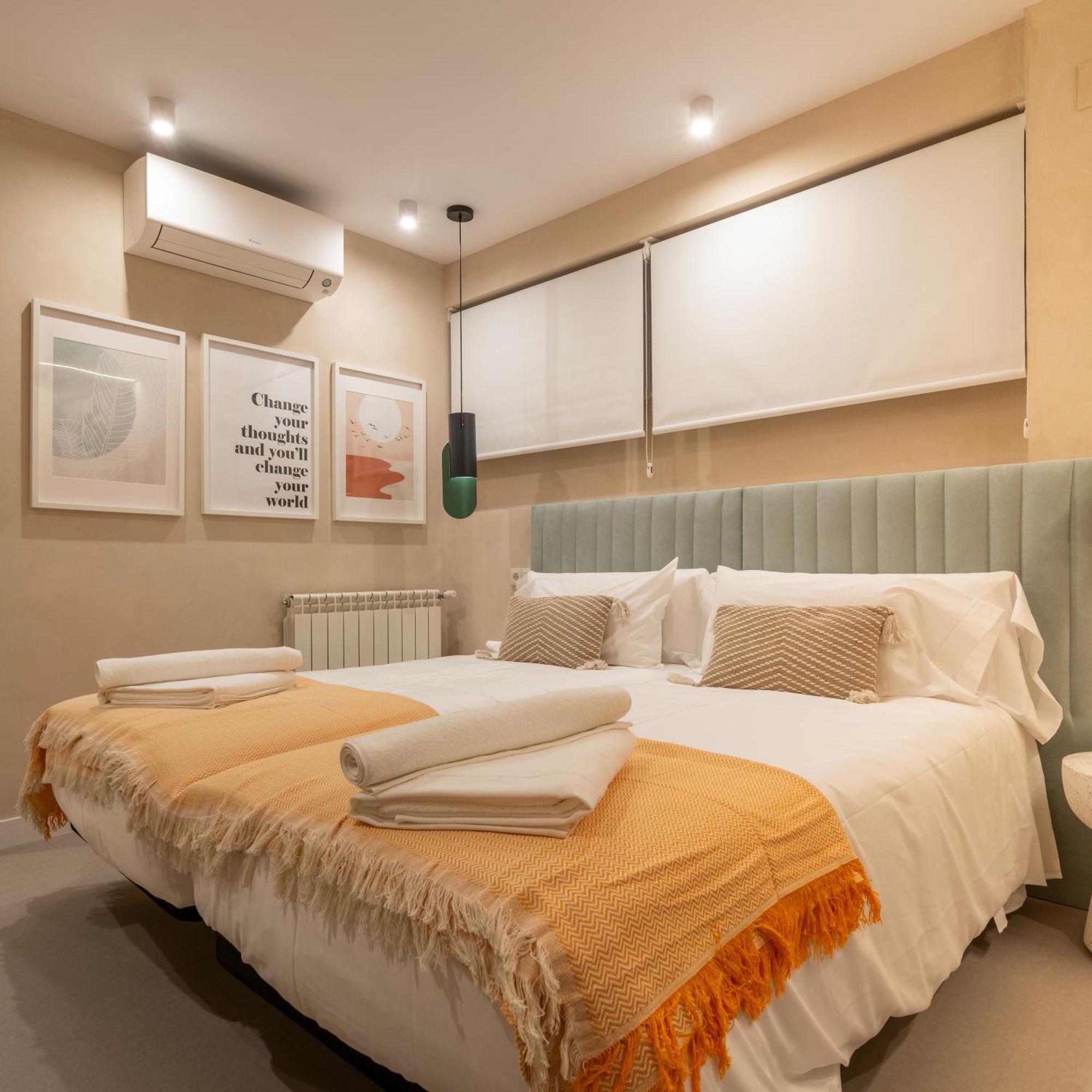 Wow Apartamentos Valladolid Exterior photo